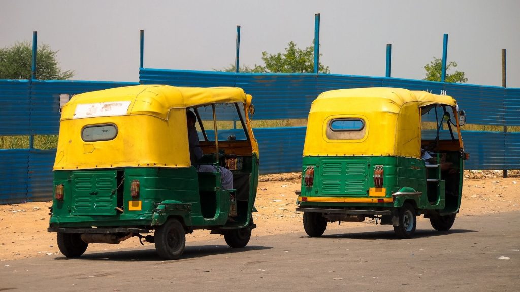 सपने में रिक्शा देखना मतलब क्या है ? Sapne mein Auto Rickshaw Dekhna