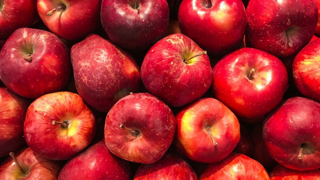 सपने में सेब देखना मतलब क्या है ? Sapne mein Apple dekhna